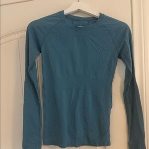 Athleta Blue Long Sleeve Tee